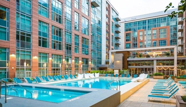 Sentral Union Station | 2BR Apt in Union Station | Outdoor Pool | Grilling Area