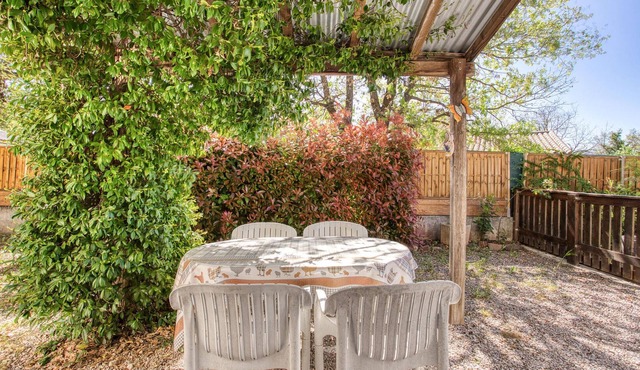 Separate and comfortably furnished vacation apartment in the owner's house.