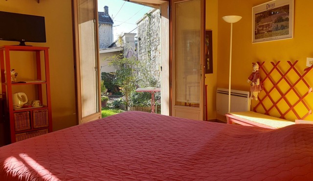 Separate bedroom with shower room, toilet and terrace