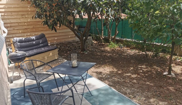 Separate ground floor and exterior