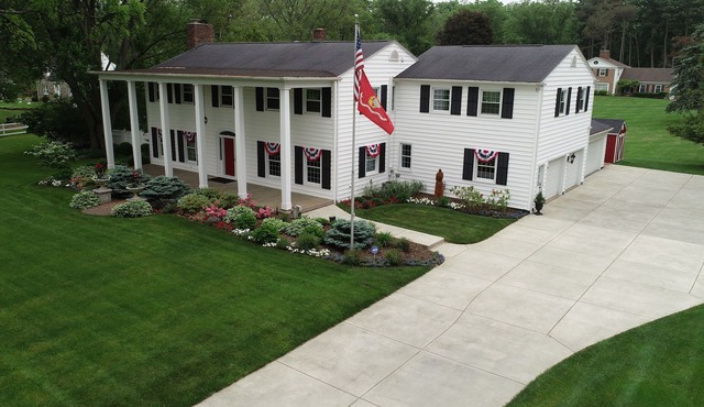 SEPARATE Guest Suite in Stately Home - Minutes to Cedar Point