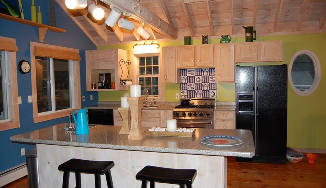 Sept. 2-9 rare opening! Ocean View! Hi speed WIFI for WFH.