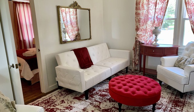 Sept-May ask for 30% Discount! The Red Cottage-30-DAYS OR LONGER-TERM RENTAL!