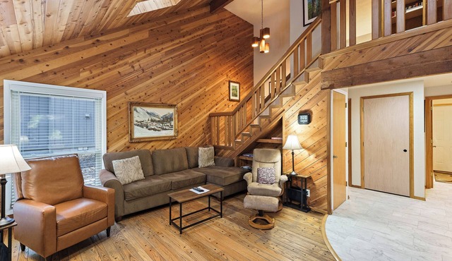 Sequoia 14 - Cabin, Pellet Stove, A/C, Hot Tub, SHARC