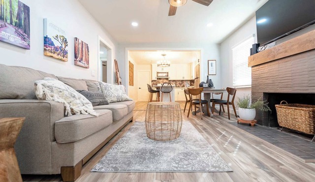 Sequoia Sunrise: DT duplex w/firepit&patio