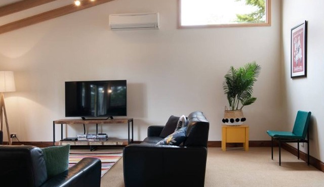 Serena- a stone's throw from Lake Daylesford