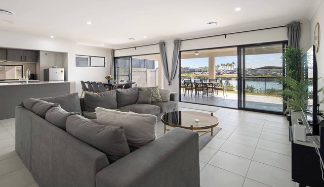 Serena by the Water Family Retreat in Hope Island