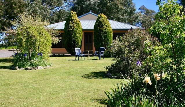Serena Cottages Beechworth - Your Country Getaway - 2