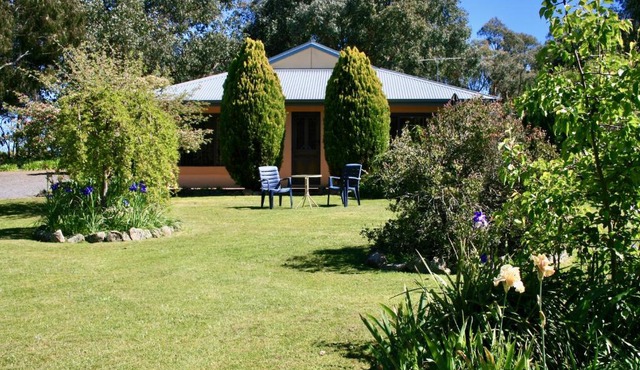 Serena Cottages Beechworth - Your Country Getaway - 2