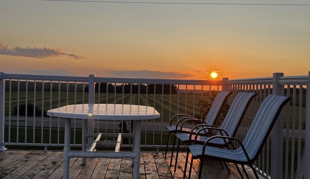 Serendib By St Peters Bay. (Three Bedroom Rustic Cottage)