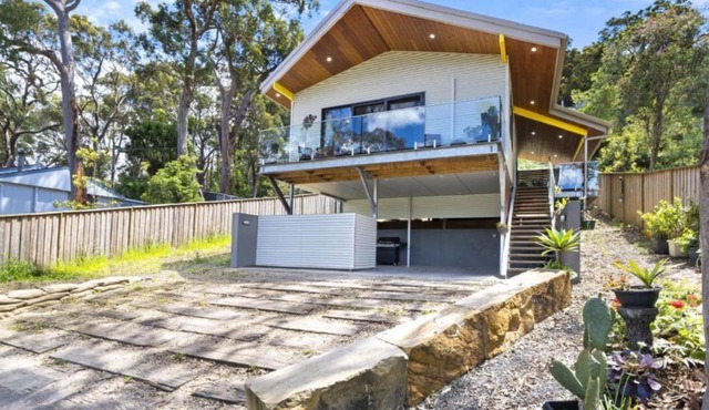 Serendipity - Beautifully Renovated Holiday Home