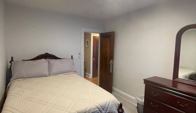 Serene 1-bedroom apartment in Yonkers where the comfort make you feel like home