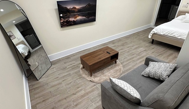 Serene 1-bedroom house with AC in friendly Yonkers