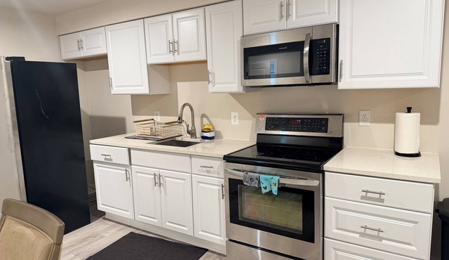 Serene 1-bedroom basement in welcoming Upper Marlboro perfect for getaway