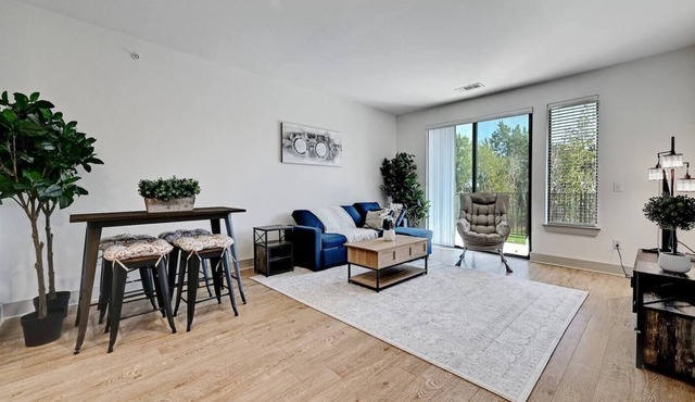 Serene 1Bed/1Bath Apt w/ Free Parking + Yard