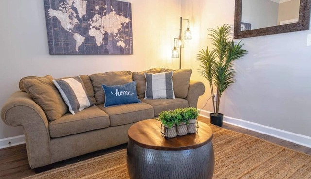 Serene 1BR Cottage Hill | Pet-Friendly Escape
