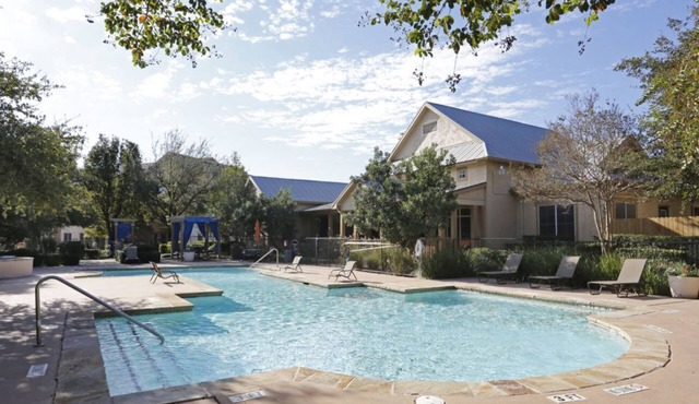 Serene 1BR King Suite | Pool, Parking & Gym