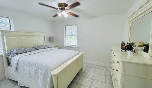 Serene 2-bedroom house with AC in charming Clewiston