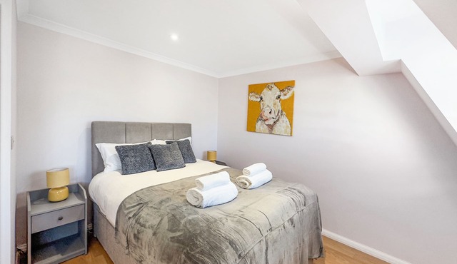 Serene 2BR Retreat in Bishop's Stortford