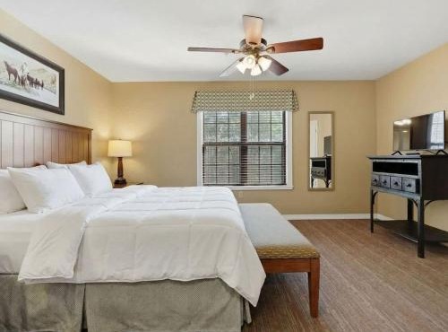 Serene 2BR Retreat in Apple Mountain