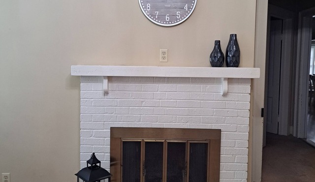 Serene 3-bed, 3-bath apartment with AC in charming Whiteville