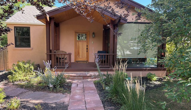 Serene 3-bedroom,3 bathrm house in Boulder for a peaceful getaway,Newlands 'hood