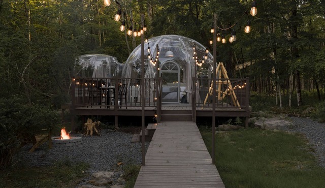 Serene 3-Bedroom Home with Dome, Hot Tub, Sauna