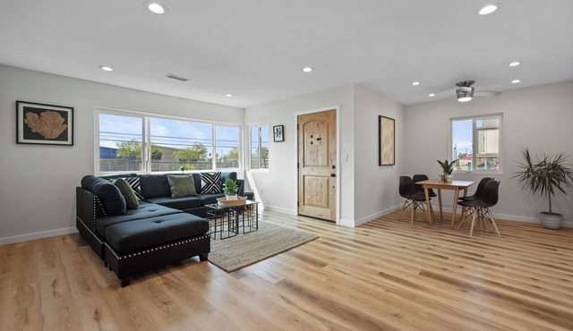 Serene 3-bedroom house with AC in welcoming Los Angeles Inglewood Adjacent