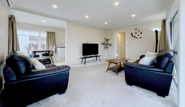 Serene 3 Bedroom Home in Pakuranga