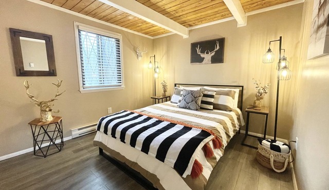 Serene 3-bedroom Home in Tobyhanna with Hot-tub, Firepit, Fooseball Table