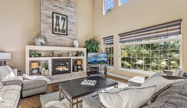 Serene 3-bedroom house with AC in Flagstaff close to NAU, downtown AND Snowbowl