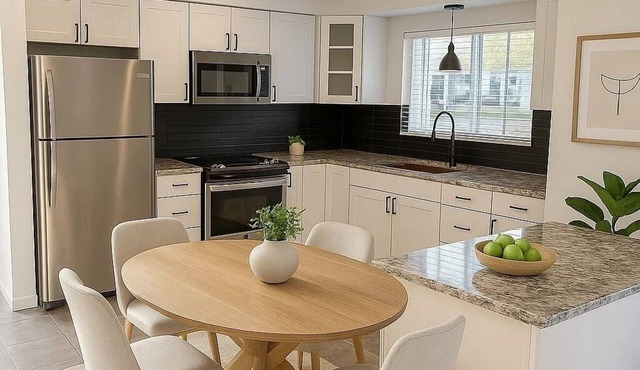 Serene 3-bedroom house with AC in vibrant Tampa