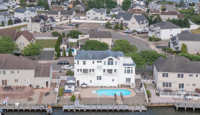 Serene 3-bedroom villa 3500 sq feet perfect for relaxing stays in Lacey Township