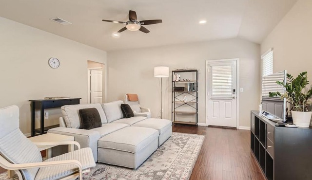 Serene 3BR Retreat near East Austin