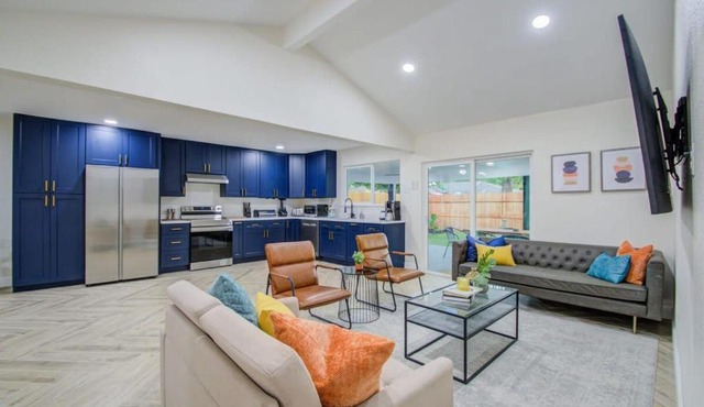Serene 4-Bed Getaway - Hot tub & Fire Pit