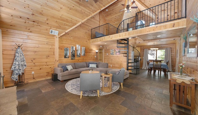 Serene 4 bedroom Cabin in Southern Sierras Near Kernville/Lake Isabella