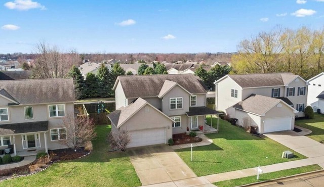Serene 4-bedroom house with AC in charming Dunlap