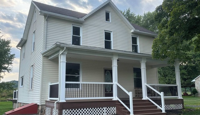 Serene 4-bedroom house with AC in charming Pleasantville