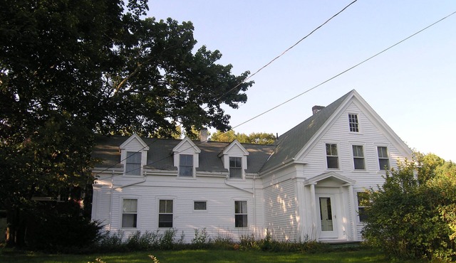 Serene 4-bedroom house with WiFi in South Bristol