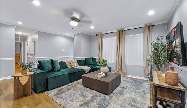 Serene 4BR Oasis in Tinley Park
