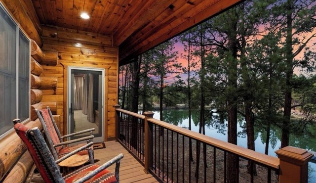 Serene 5-bedroom cabin perfect for a relaxing Greer getaway