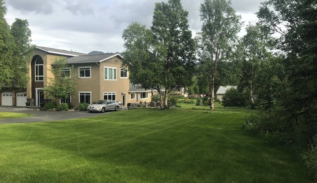Serene 5-bedroom estate in Anchorage