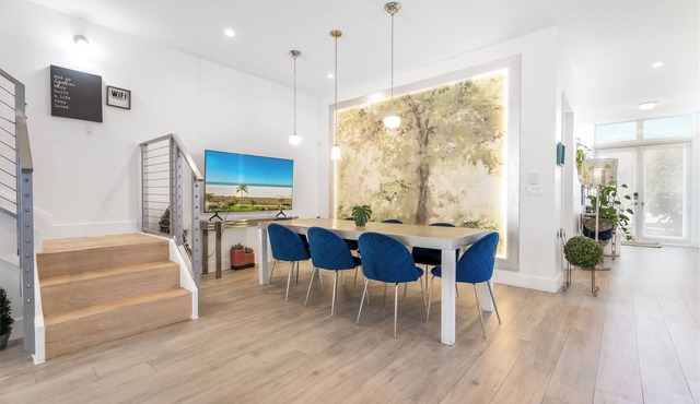 Serene 5-bedroom house with heated pool in Miami