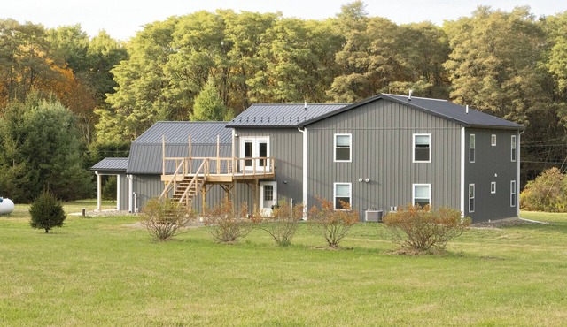 Serene 5-bedroom farmhouse with AC in charming Sinclairville