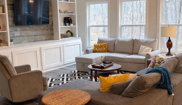 Serene 5BR Retreat w/Hot Tub & Privacy