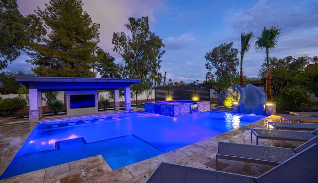 Serene 7BR Oasis: Pool with Tranquil Ambiance