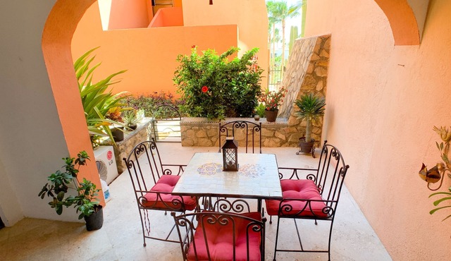 Serene and Beautiful Garden Condo - Soak up the Sun on the Stunning Private Beac