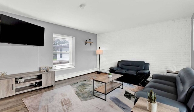 Serene and Central Home ~ WiFi ~ Pet Friendly!