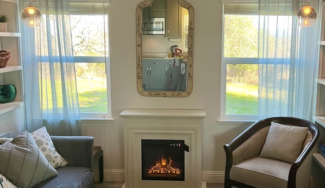 Serene and Quiet County Cottage Near HWY 50