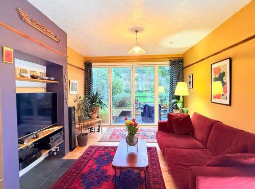 Serene Asian-Inspired Home with Garden & Parking